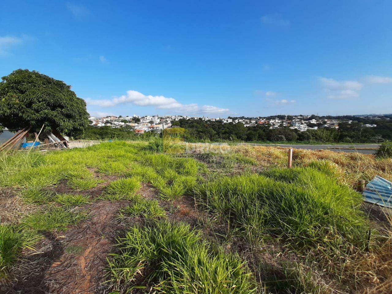 Terreno à venda no Residencial Pinheirinho em Vinhedo/SP: 
