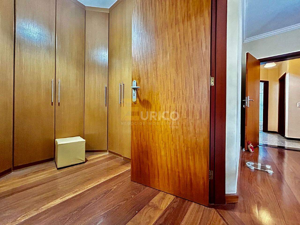 Casa em condomínio à venda no Condomínio Reserva Colonial em Valinhos/SP: 