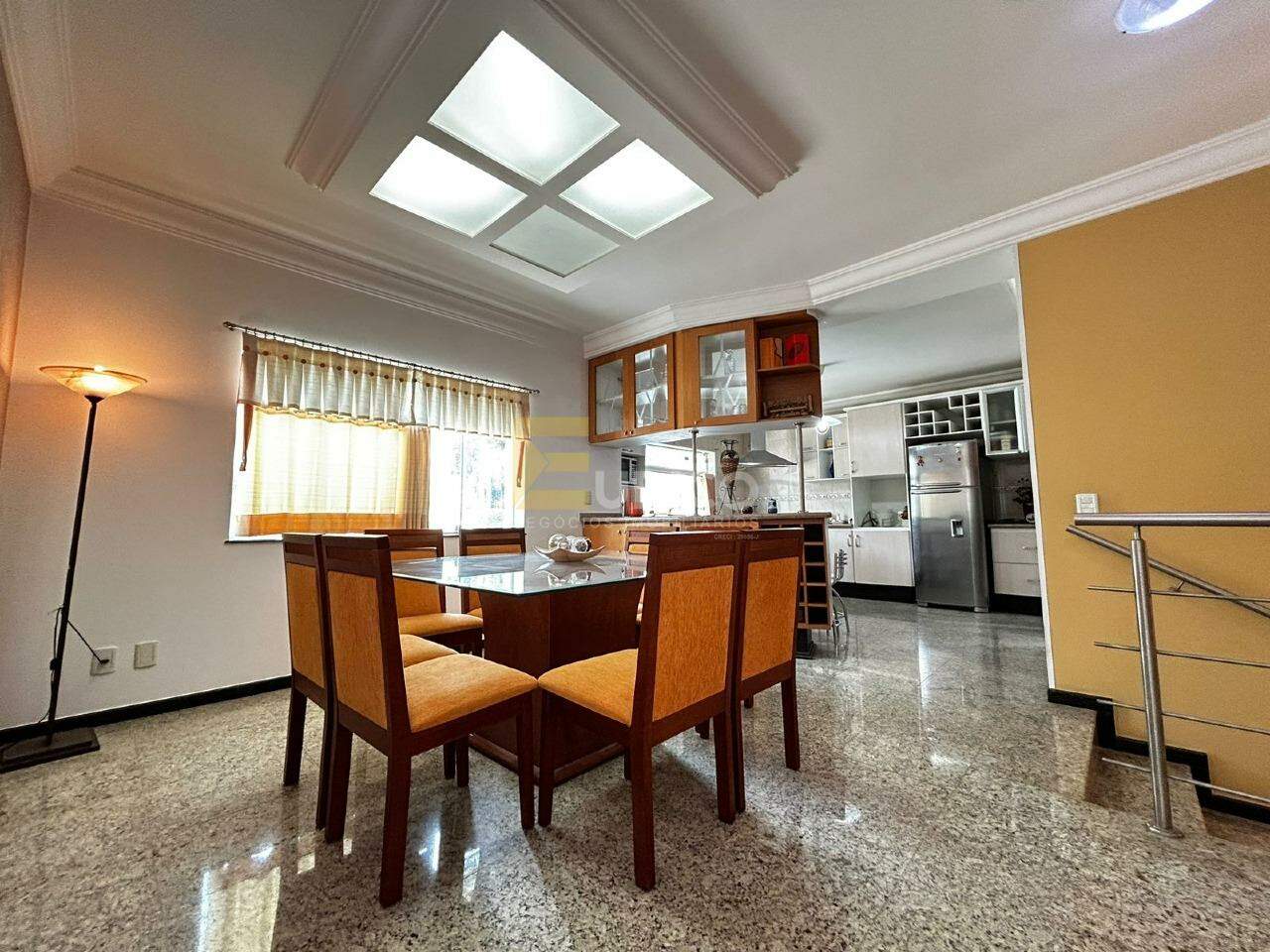 Casa em condomínio à venda no Condomínio Reserva Colonial em Valinhos/SP: 