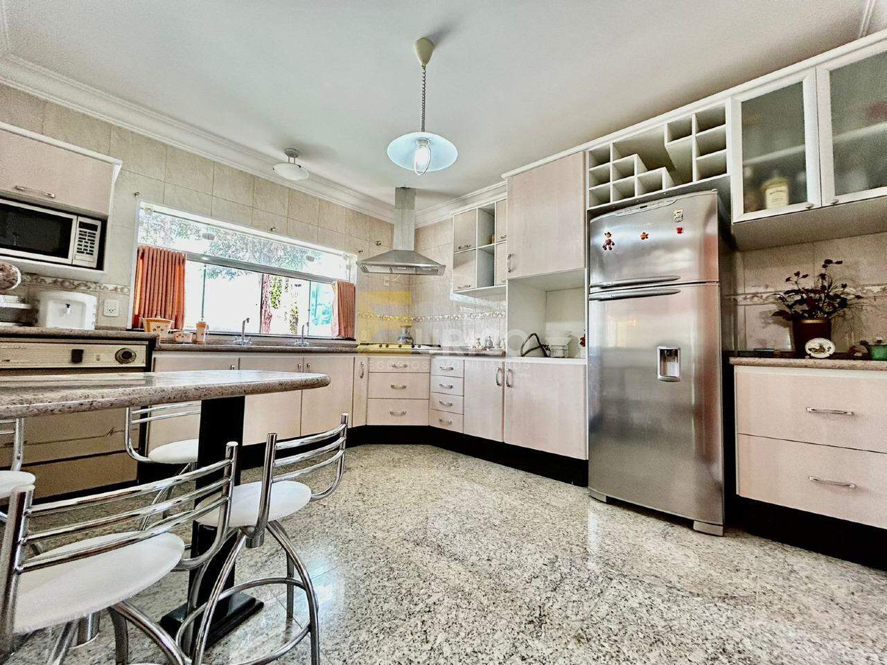 Casa em condomínio à venda no Condomínio Reserva Colonial em Valinhos/SP: 