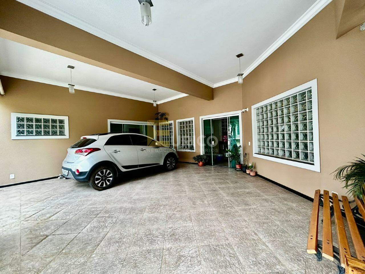 Casa em condomínio à venda no Condomínio Reserva Colonial em Valinhos/SP: 