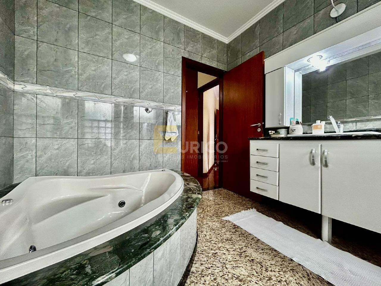 Casa em condomínio à venda no Condomínio Reserva Colonial em Valinhos/SP: 