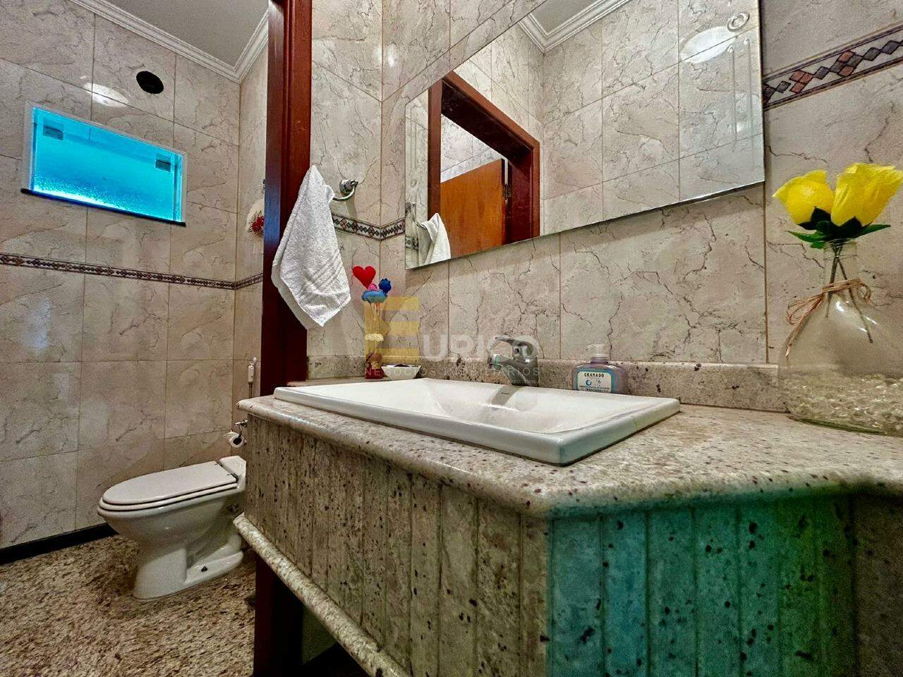 Casa em condomínio à venda no Condomínio Reserva Colonial em Valinhos/SP: 