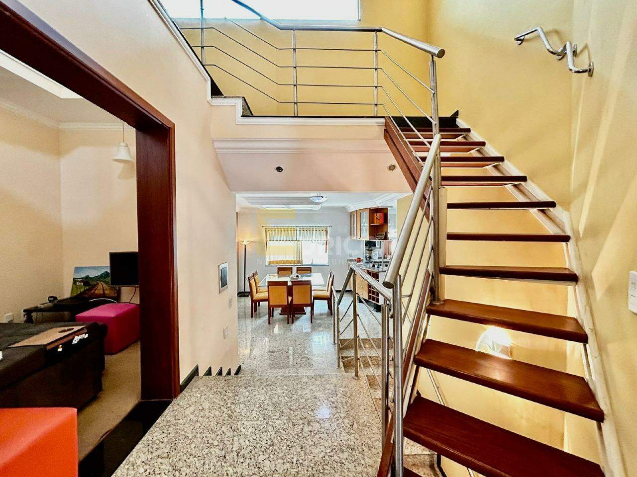 Casa em condomínio à venda no Condomínio Reserva Colonial em Valinhos/SP: 