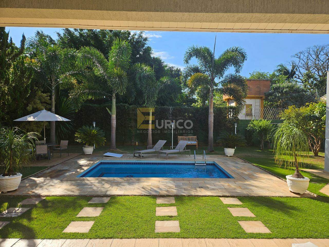 Casa em condomínio à venda no Condomínio Portal do Lago em Valinhos/SP: 