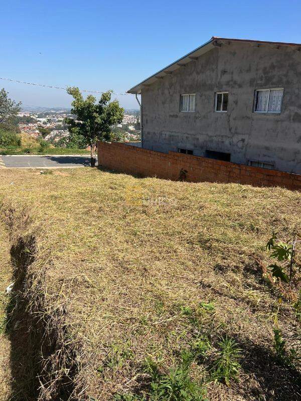Terreno à venda no Bosque em Vinhedo/SP: 