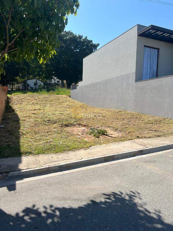 Terreno à venda no Bosque em Vinhedo/SP: 