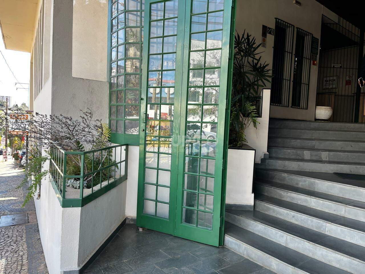 Sala para aluguel no VILA CLAYTON em Valinhos/SP: 