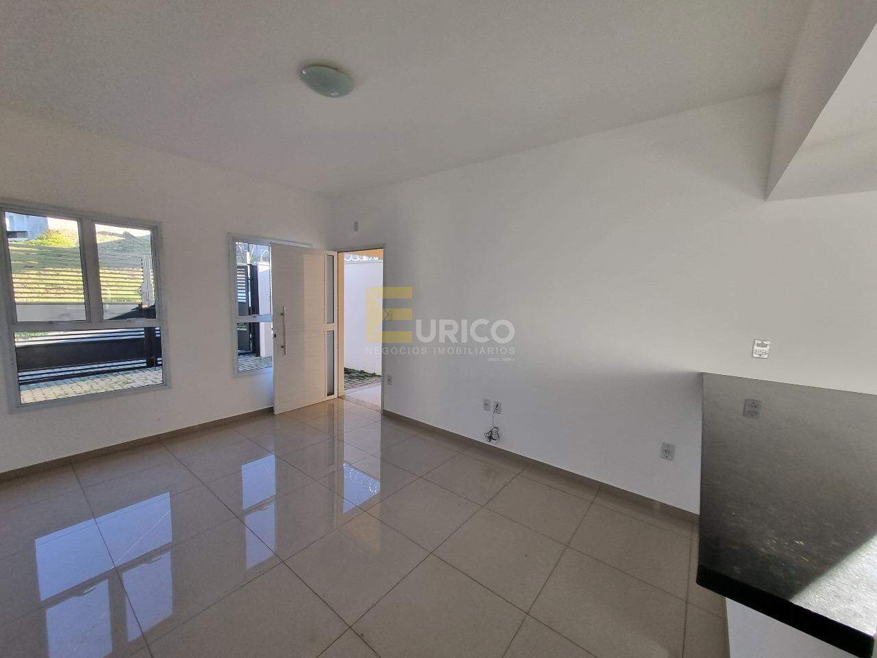 Casa à venda no Jd. Santa Rosa em Vinhedo/SP: Sala de estar