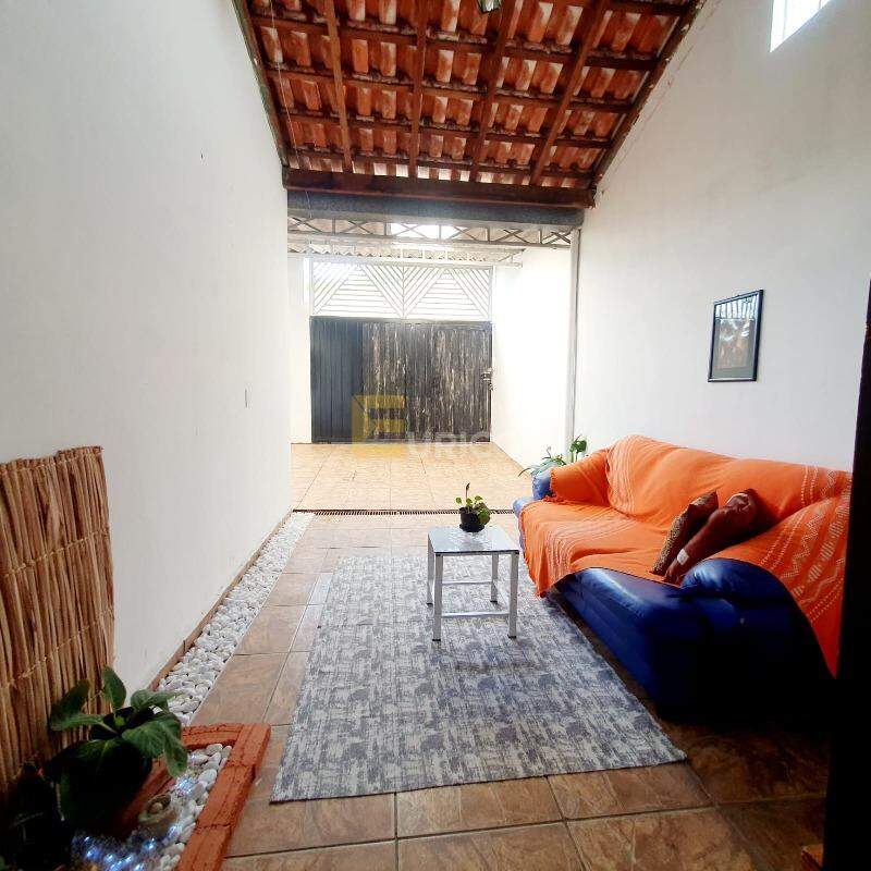 Casa à venda no Loteamento Residencial Ana Carolina em Valinhos/SP: 