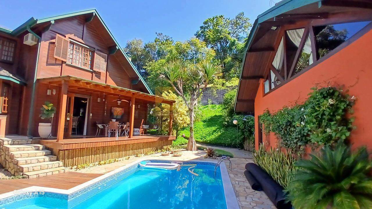 Casa em condomínio para aluguel no Condomínio Estância Marambaia em Vinhedo/SP: 