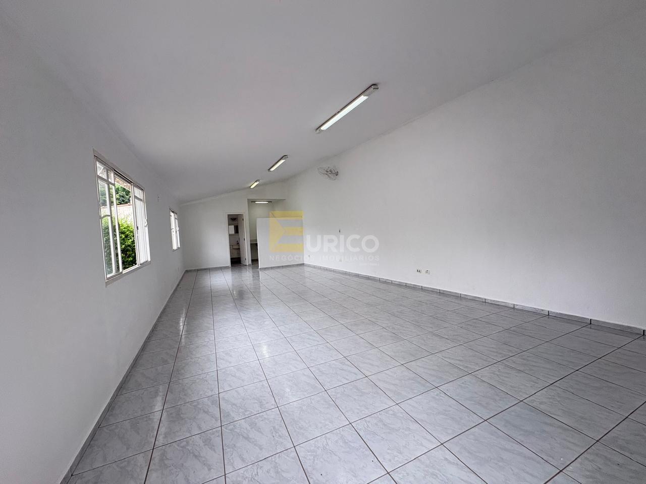 Casa em condomínio à venda no Condomínio Estância Marambaia em Vinhedo/SP: SALÃO EDICULA