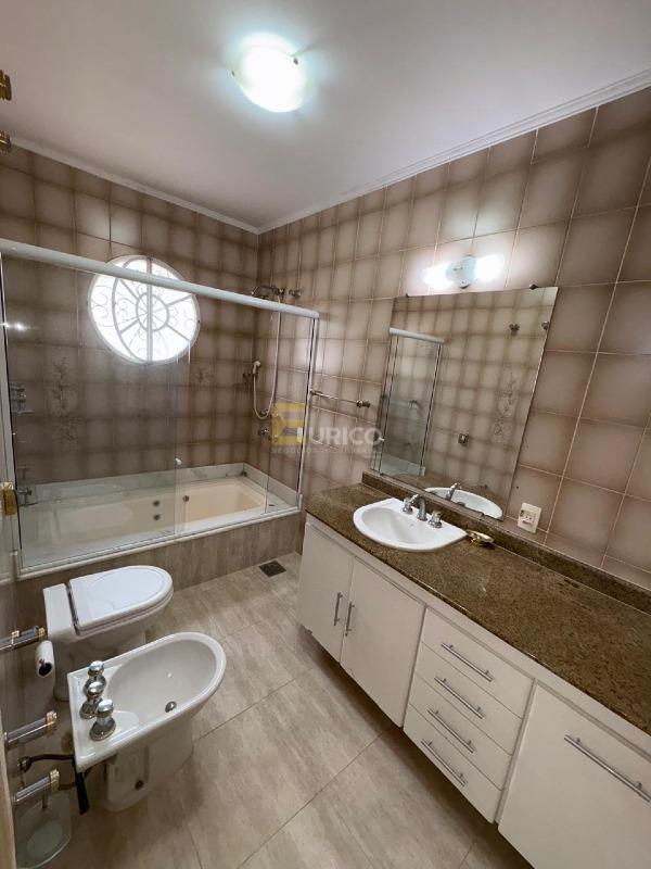 Casa em condomínio à venda no Condomínio Estância Marambaia em Vinhedo/SP: WC SUÍTE MASTER