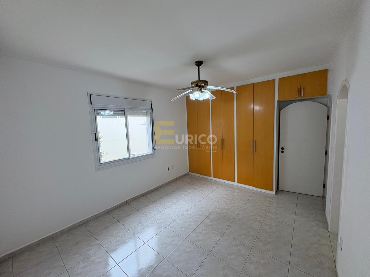 Casa em condomínio à venda no Condomínio Estância Marambaia em Vinhedo/SP: 2ª SUÍTE