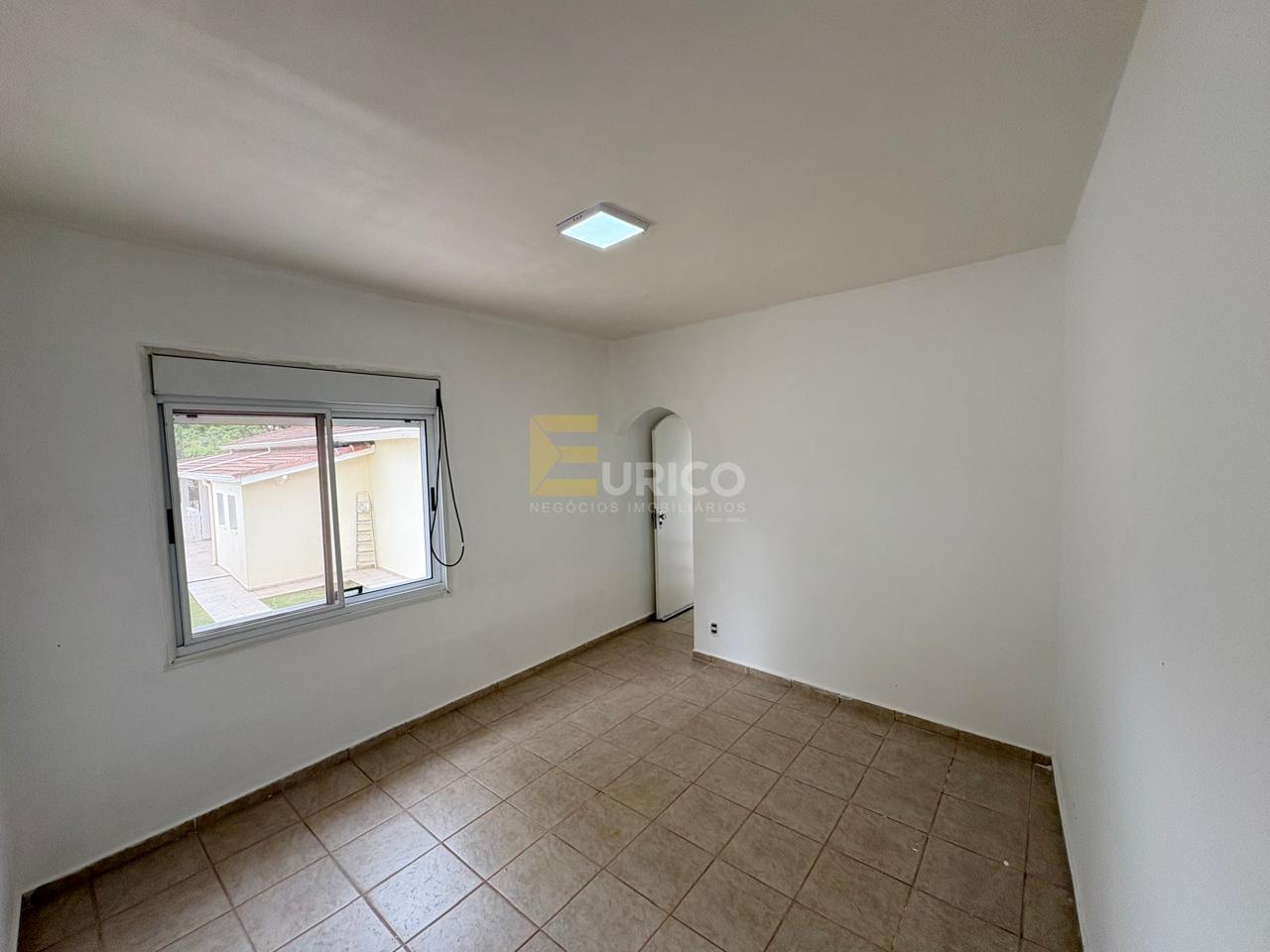 Casa em condomínio à venda no Condomínio Estância Marambaia em Vinhedo/SP: SUÍTE EDÍCULA