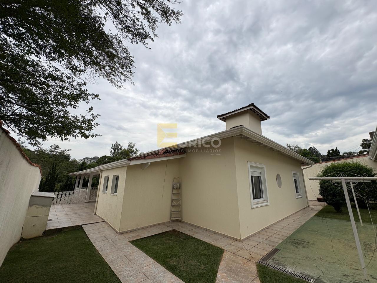 Casa em condomínio à venda no Condomínio Estância Marambaia em Vinhedo/SP: QUINTAL