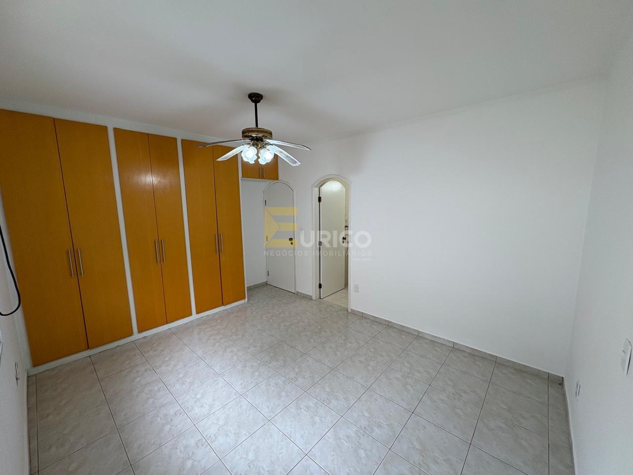 Casa em condomínio à venda no Condomínio Estância Marambaia em Vinhedo/SP: 2ª SUÍTE