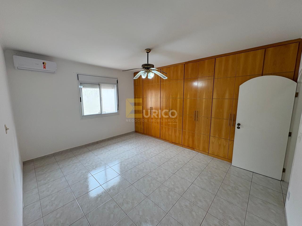 Casa em condomínio à venda no Condomínio Estância Marambaia em Vinhedo/SP: SUÍTE MASTER