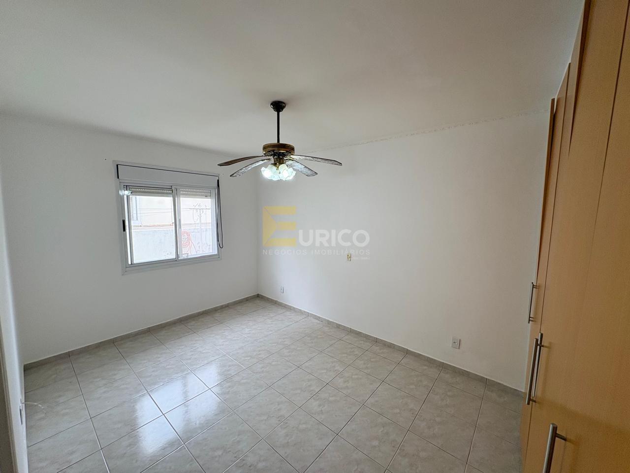 Casa em condomínio à venda no Condomínio Estância Marambaia em Vinhedo/SP: 1ª SUÍTE