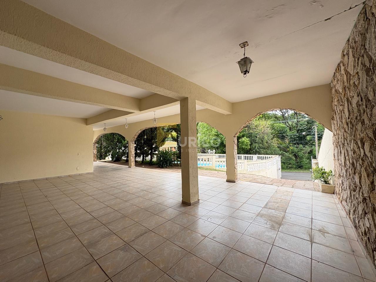 Casa em condomínio à venda no Condomínio Estância Marambaia em Vinhedo/SP: GARAGEM