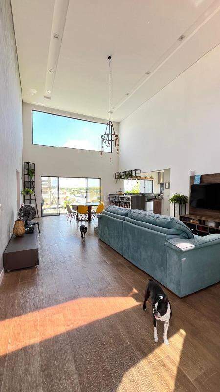 Casa em condomínio à venda no Condomínio Colinas de Inhandjara em Itupeva/SP: 