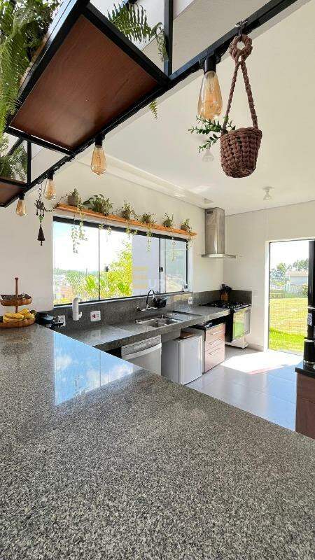 Casa em condomínio à venda no Condomínio Colinas de Inhandjara em Itupeva/SP: 