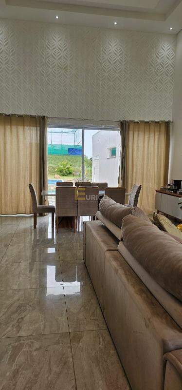 Casa em condomínio à venda no Condomínio Colinas de Inhandjara em Itupeva/SP: 