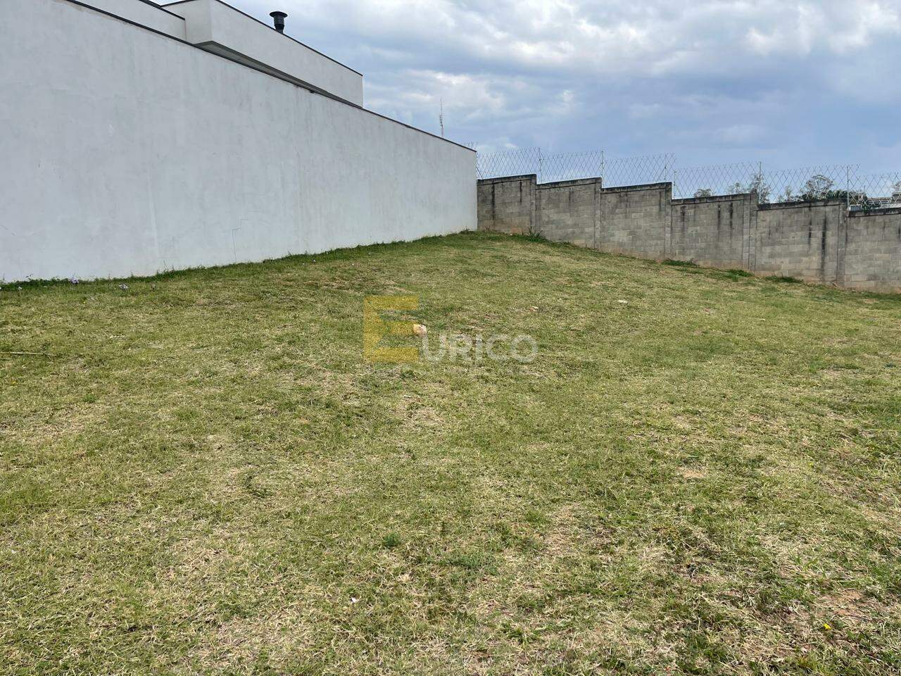Terreno em Condomínio à venda no Condomínio Residencial Mont'Alcino em Valinhos/SP: 