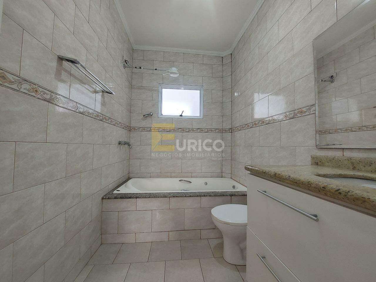 Casa em condomínio à venda no Condomínio Águas da Serra em Valinhos/SP: 