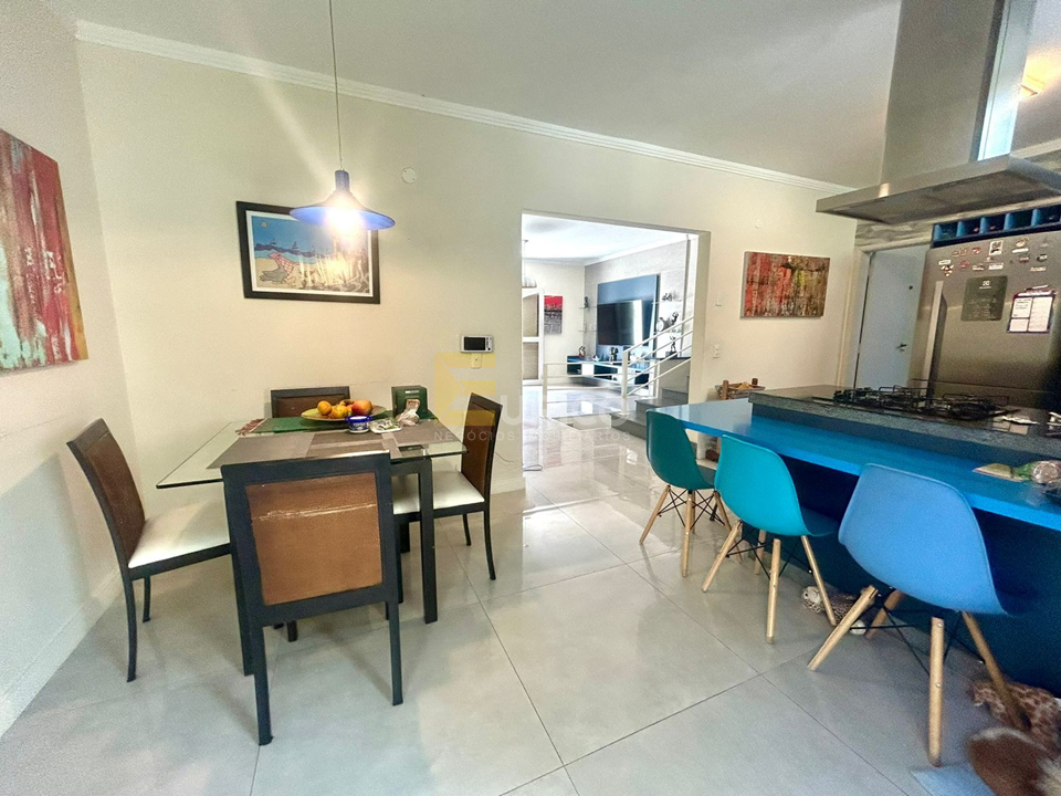 Casa em condomínio à venda no Jardim Novo Mundo em Jundiaí/SP: 