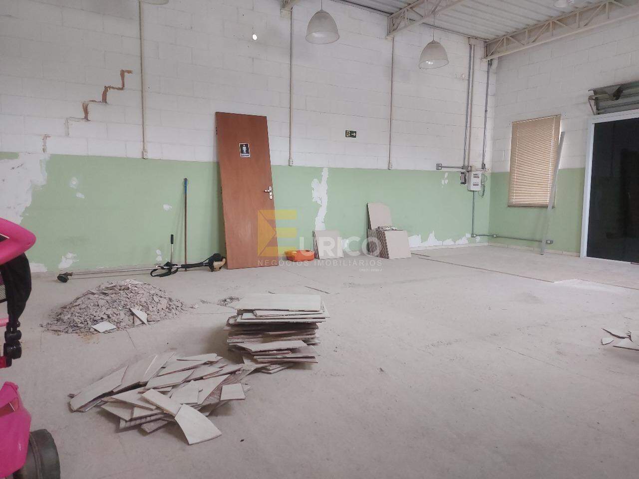 Salão para aluguel no JARDIM SANTANA em Valinhos/SP: 