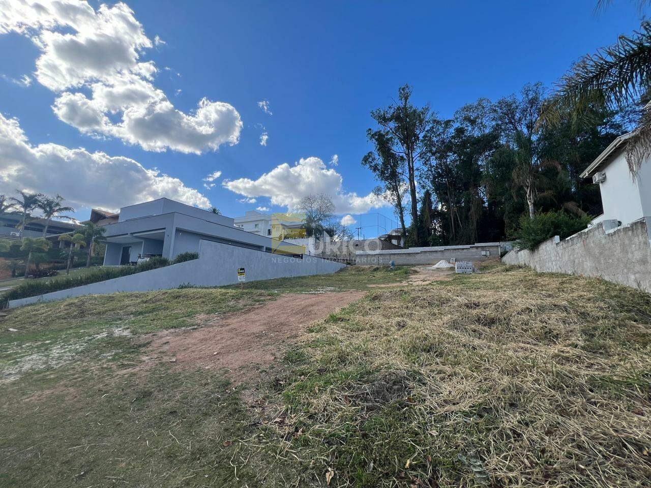 Terreno em Condomínio à venda no Condomínio Jardim Europa em Vinhedo/SP: 