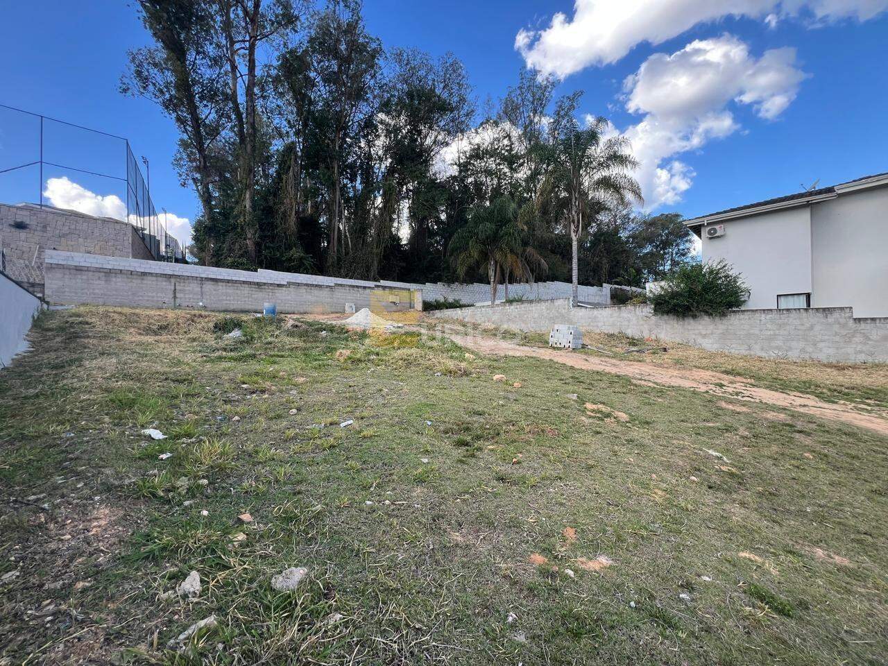 Terreno em Condomínio à venda no Condomínio Jardim Europa em Vinhedo/SP: 