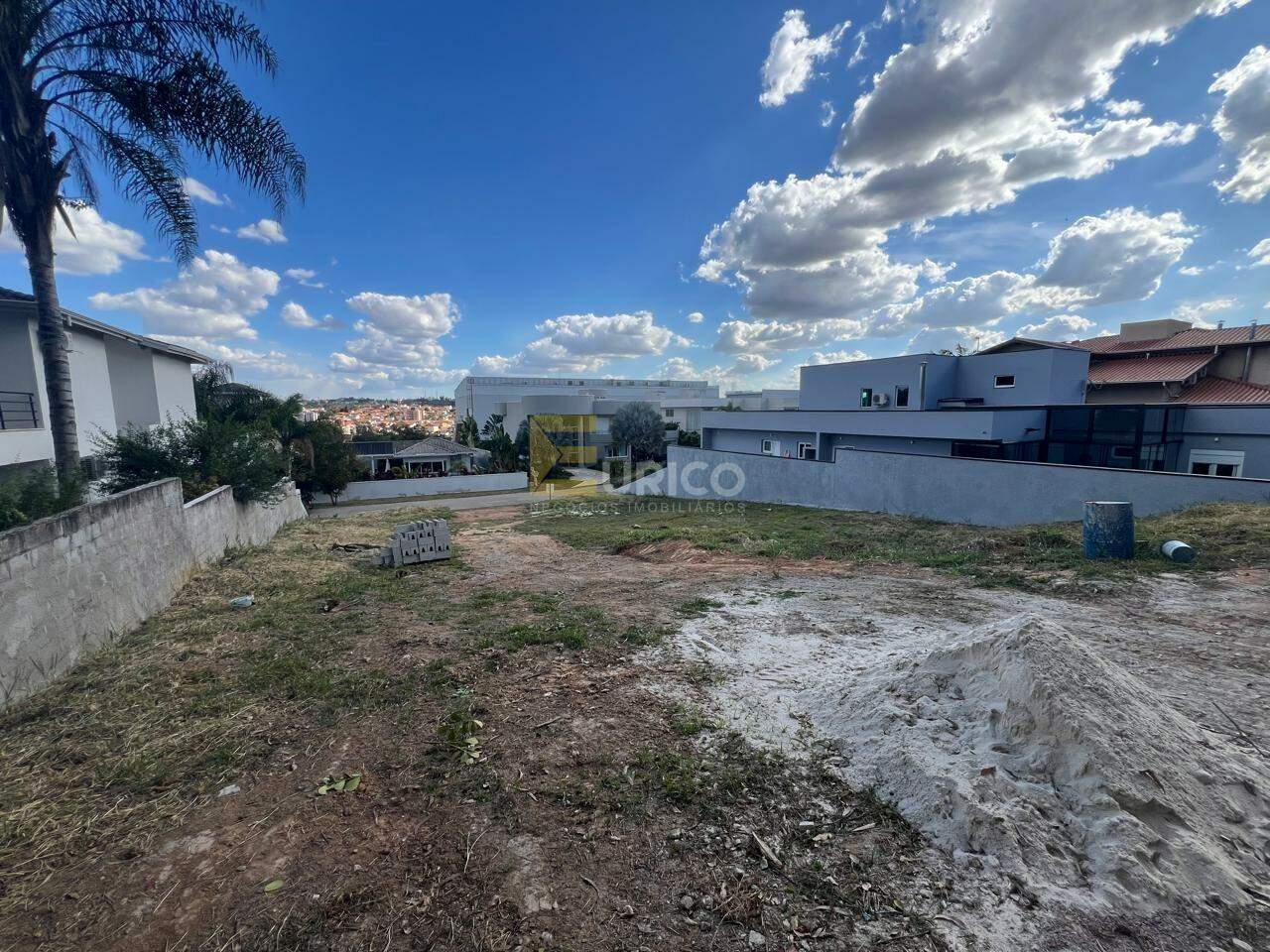 Terreno em Condomínio à venda no Condomínio Jardim Europa em Vinhedo/SP: 