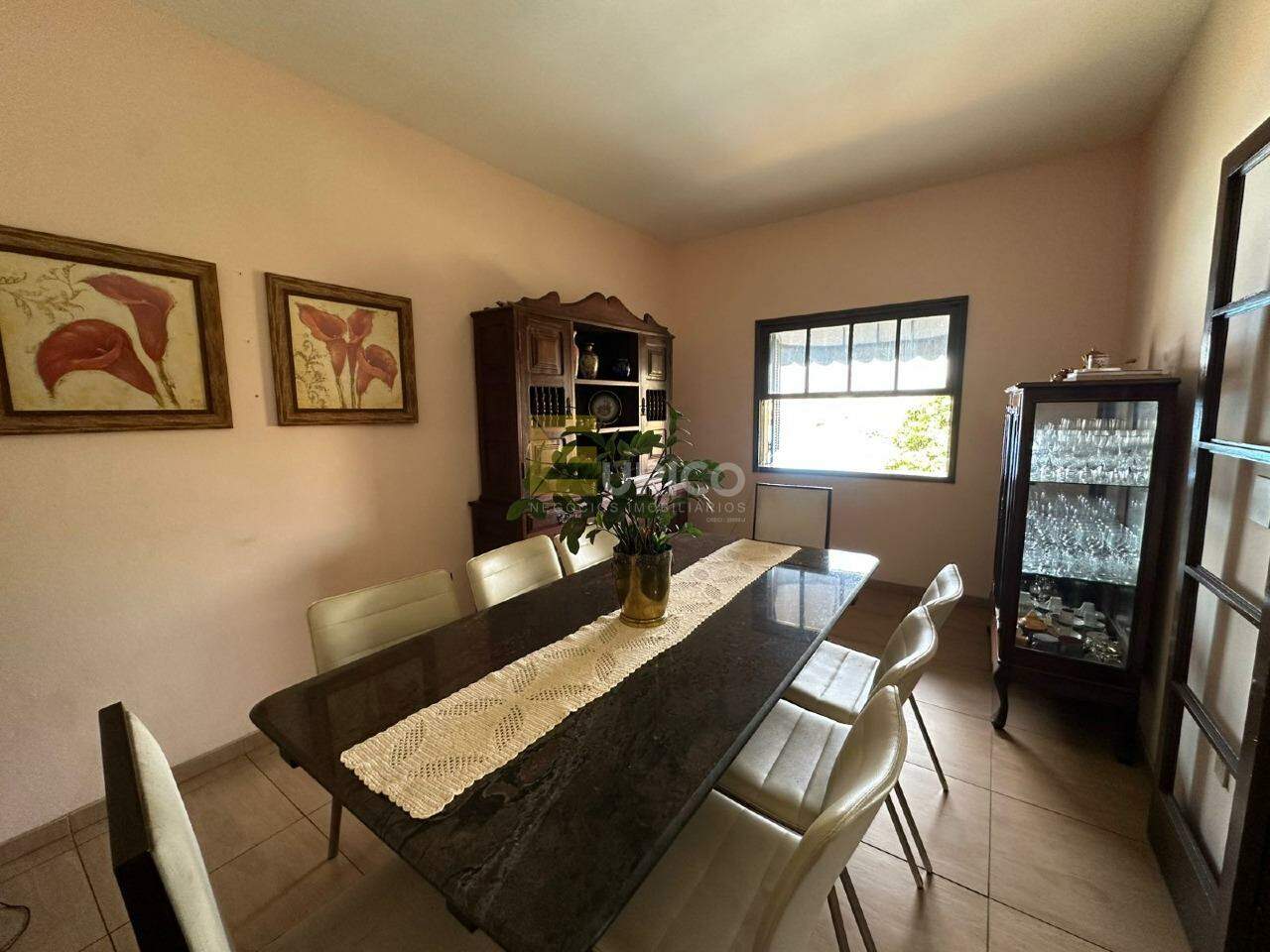 Casa à venda no Centro em Vinhedo/SP: 