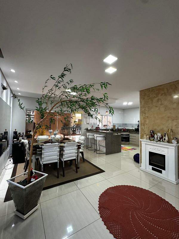 Casa em condomínio à venda no Condomínio Reserva Real em Paulínia/SP: 