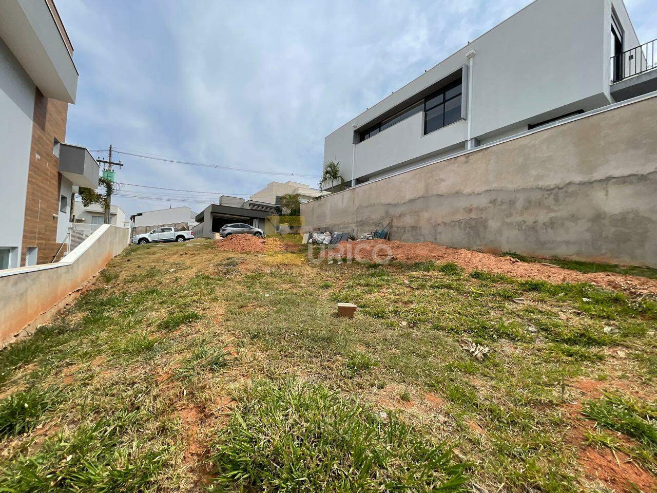 Terreno em Condomínio à venda no Condomínio Porto do Sol em Valinhos/SP: 