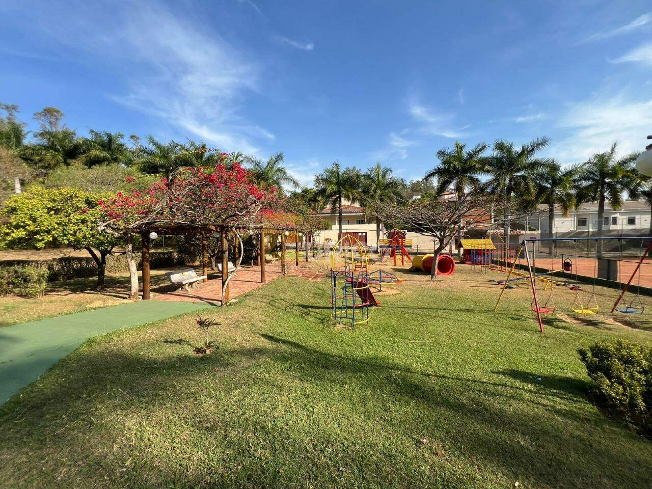 Terreno em Condomínio à venda no Condomínio Vale do Itamaracá em Valinhos/SP: 