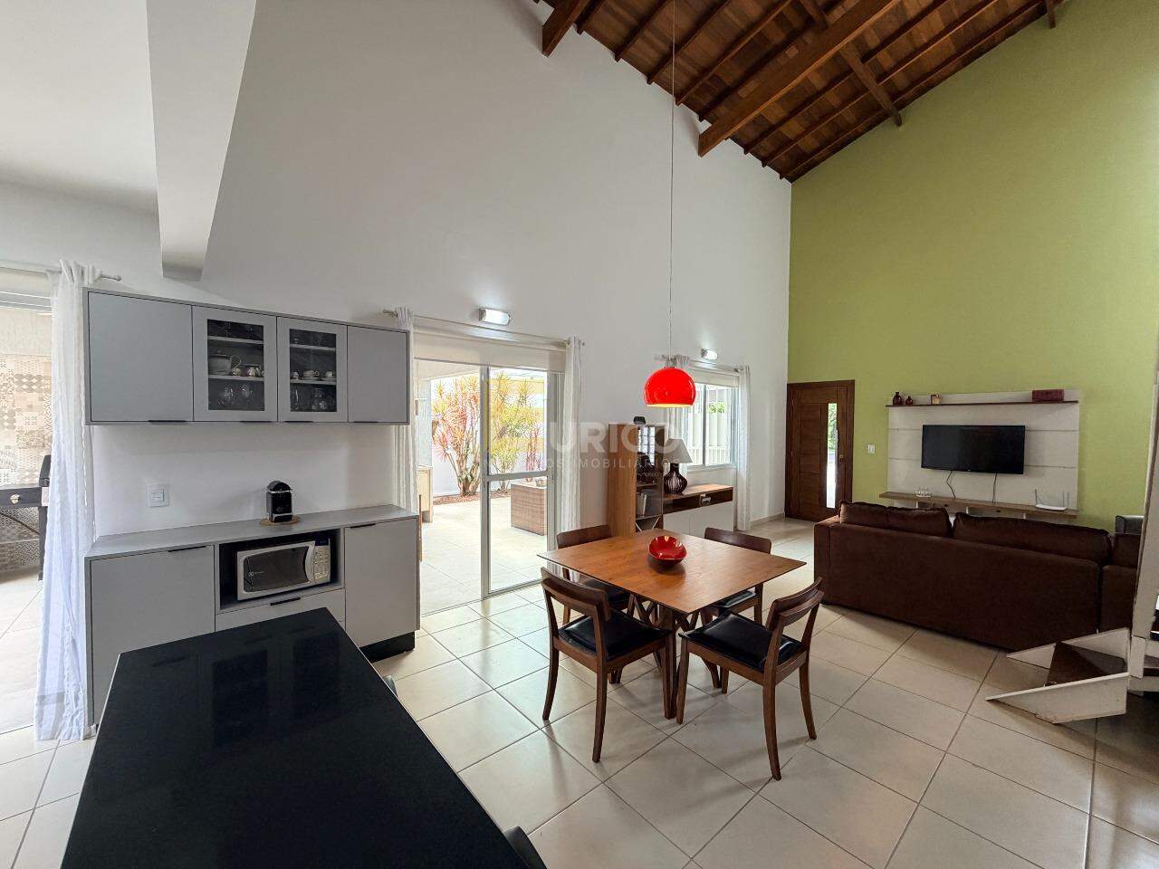 Casa em condomínio à venda no Condomínio Reserva dos Vinhedos em Louveira/SP: