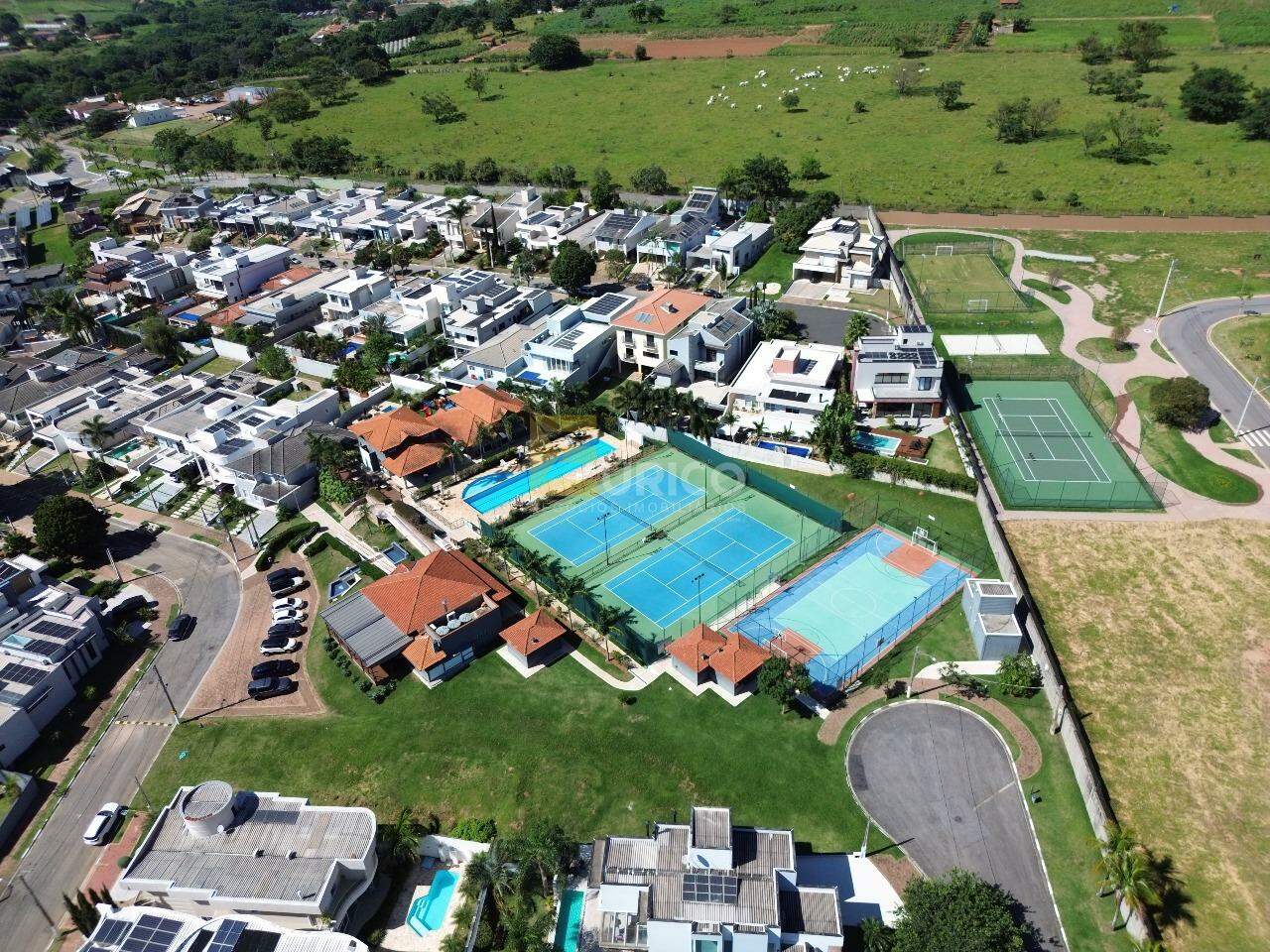 Casa em condomínio à venda no Condomínio Reserva dos Vinhedos em Louveira/SP: