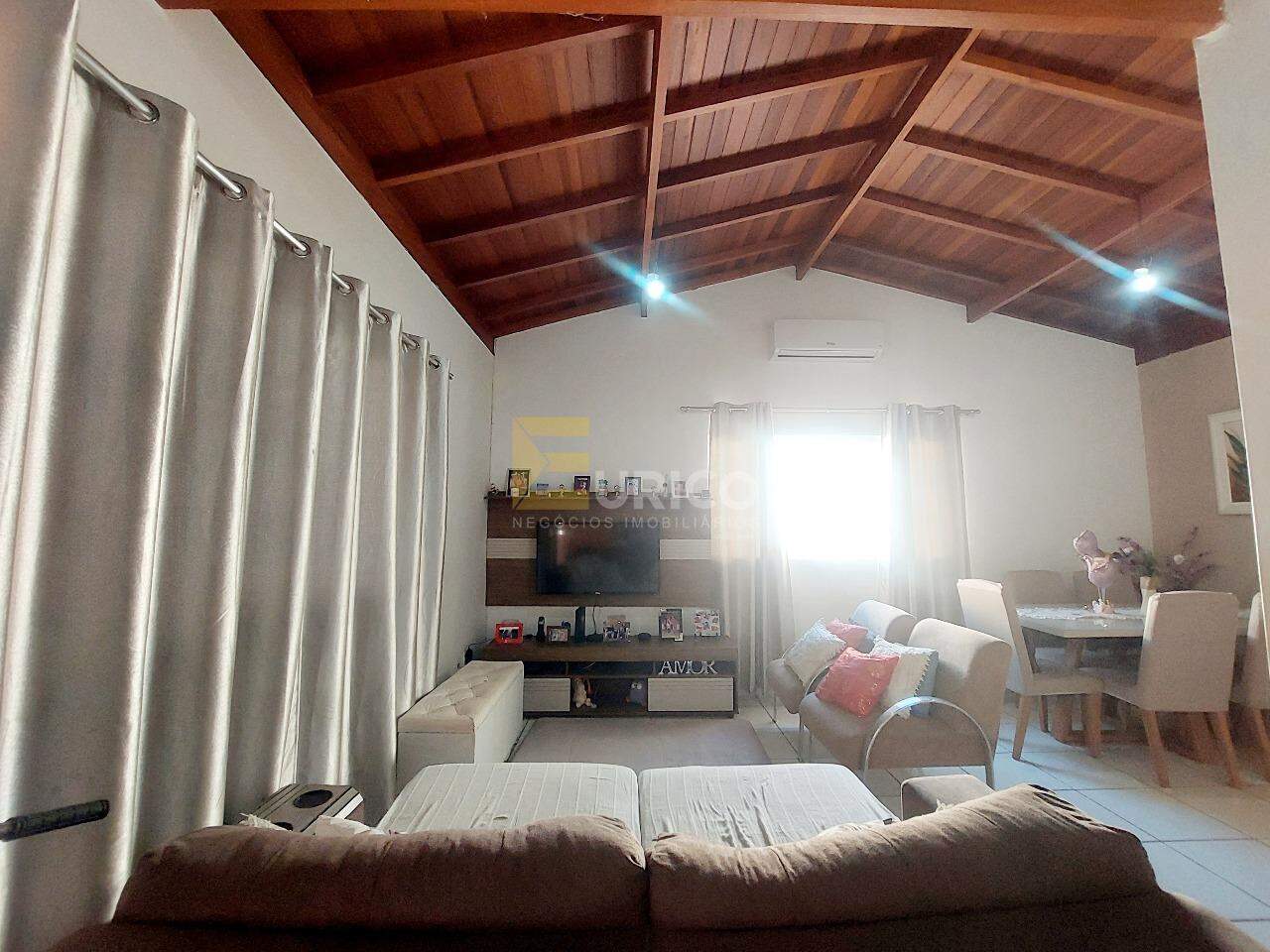 Casa à venda no Loteamento Residencial Ana Carolina em Valinhos/SP: 