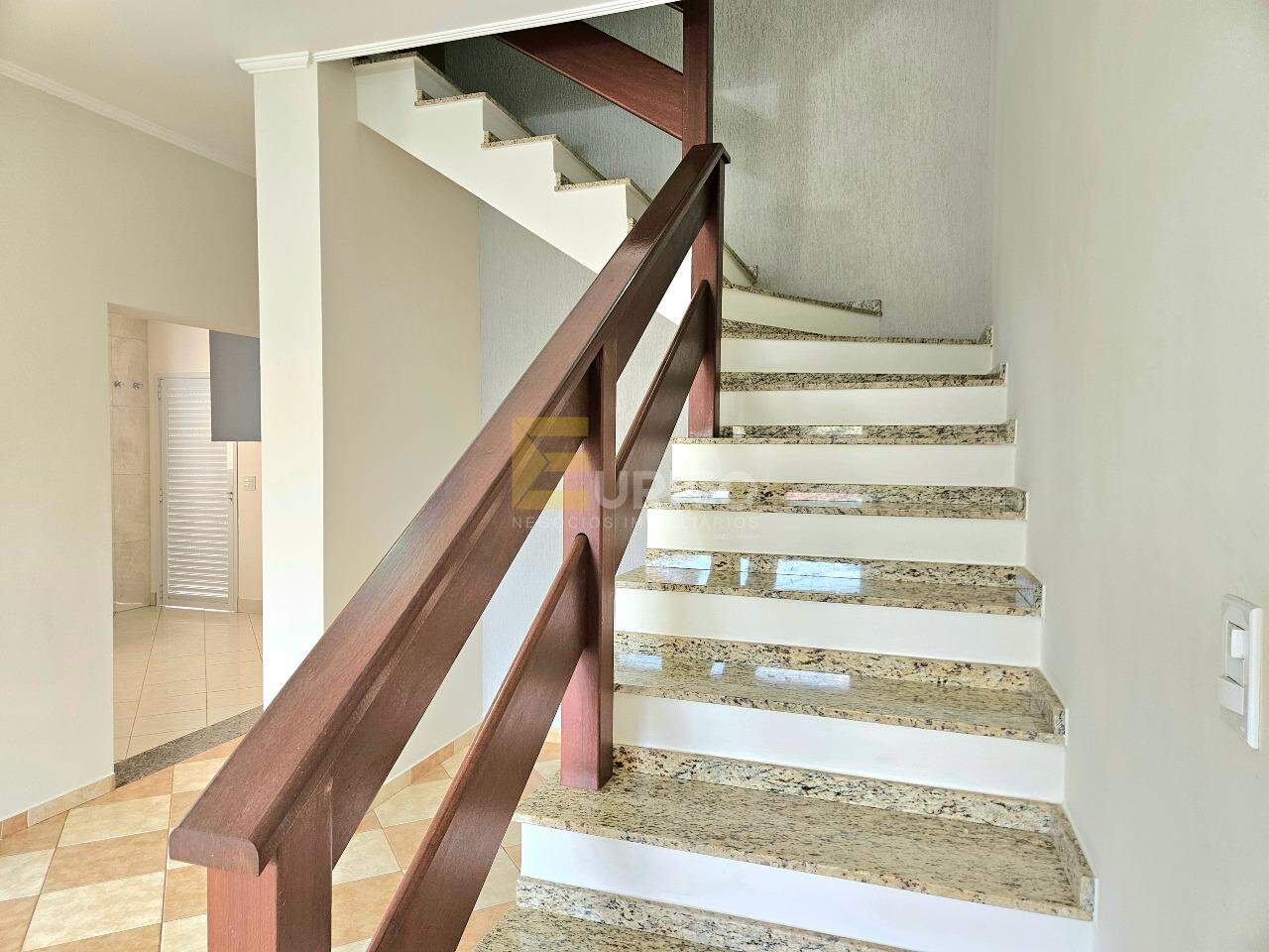 Casa em condomínio à venda no Condomínio Residencial Mirante do Lenheiro em Valinhos/SP: 