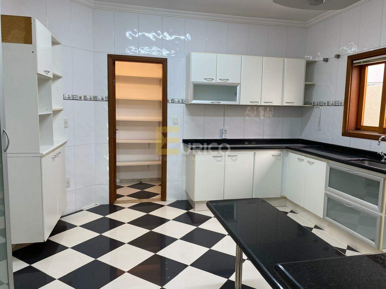 Casa em condomínio à venda no Condomínio Reserva Colonial em Valinhos/SP: