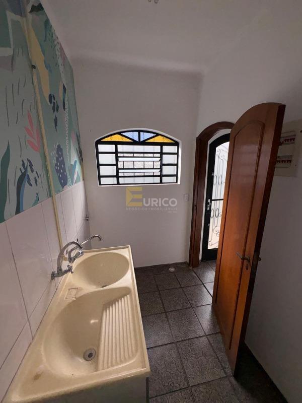 Casa à venda no Residencial Aquários em Vinhedo/SP: lavanderia