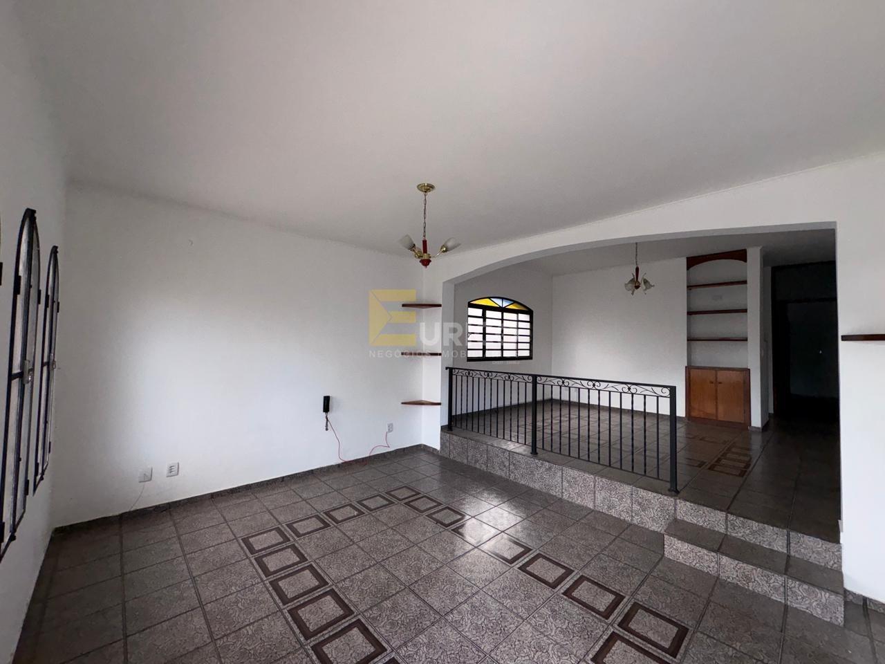 Casa à venda no Residencial Aquários em Vinhedo/SP: sala de estar