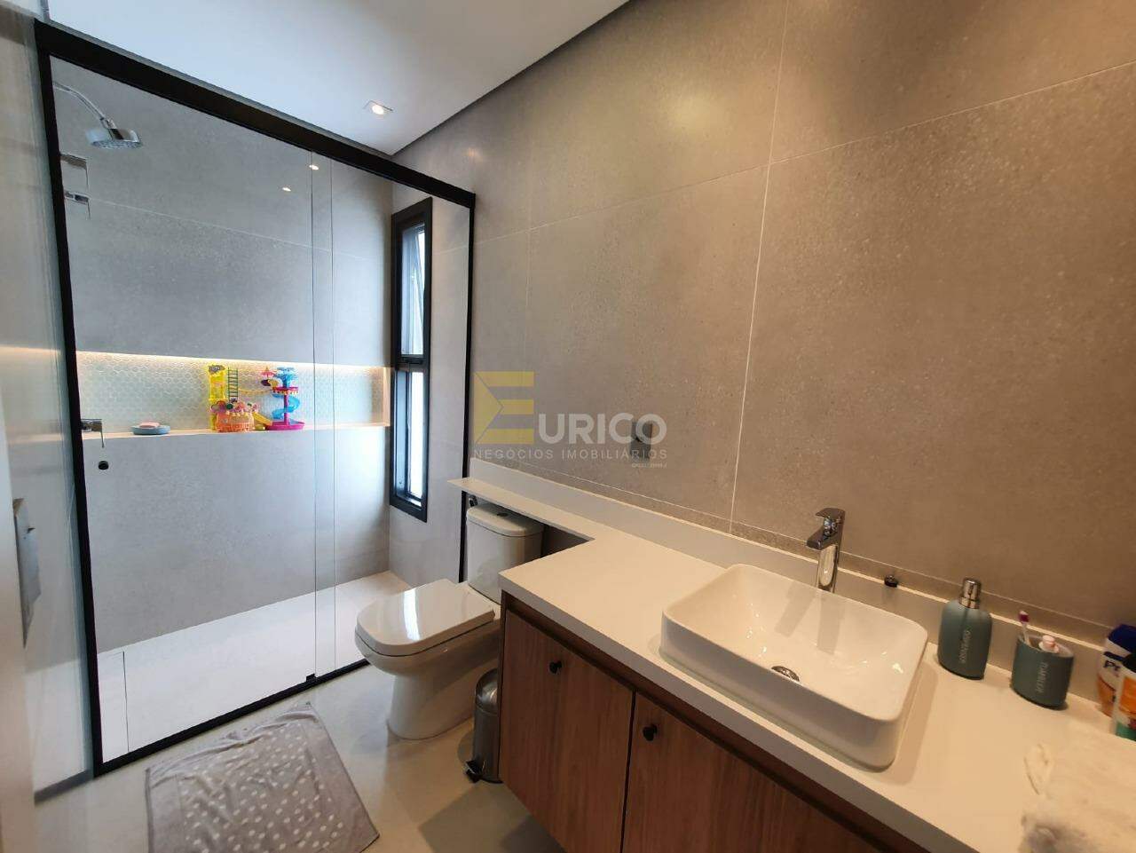 Casa em condomínio à venda no Condomínio Villagio Paradiso em Itatiba/SP: Banheiro Suíte 3
