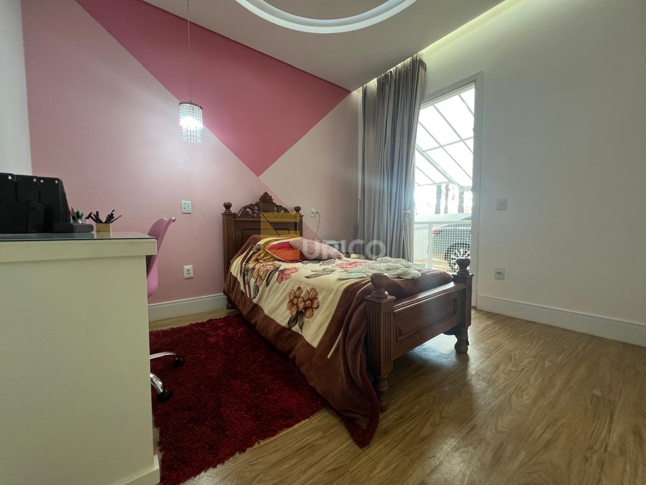 Casa em condomínio à venda no Condomínio Villa Lombarda em Valinhos/SP: 