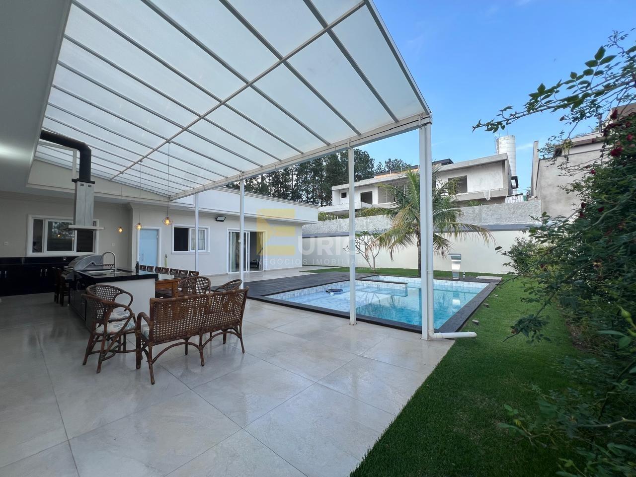 Casa em condomínio à venda no Condomínio Villa Lombarda em Valinhos/SP: 