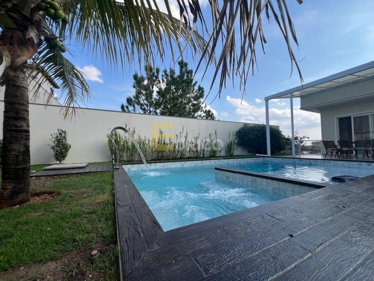 Casa em condomínio à venda no Condomínio Villa Lombarda em Valinhos/SP: 