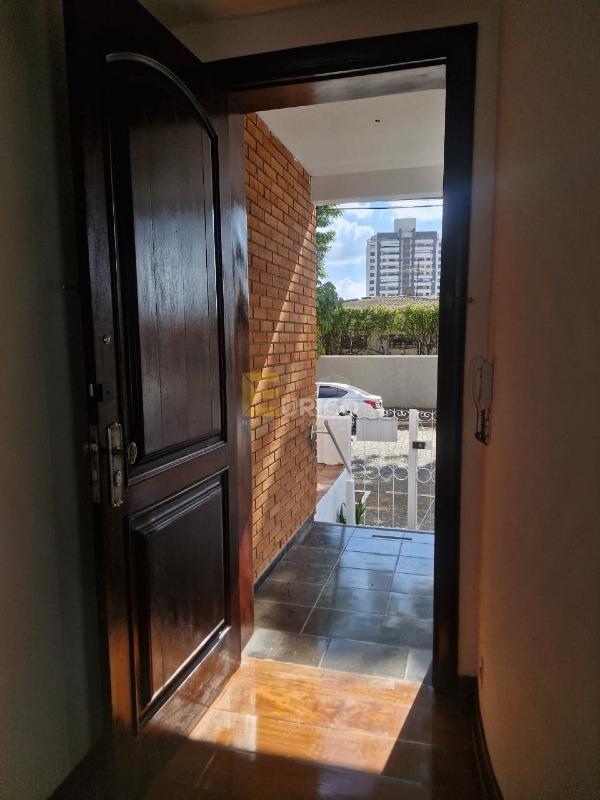 Casa à venda no VILA ANHANGÜERA em Valinhos/SP: 